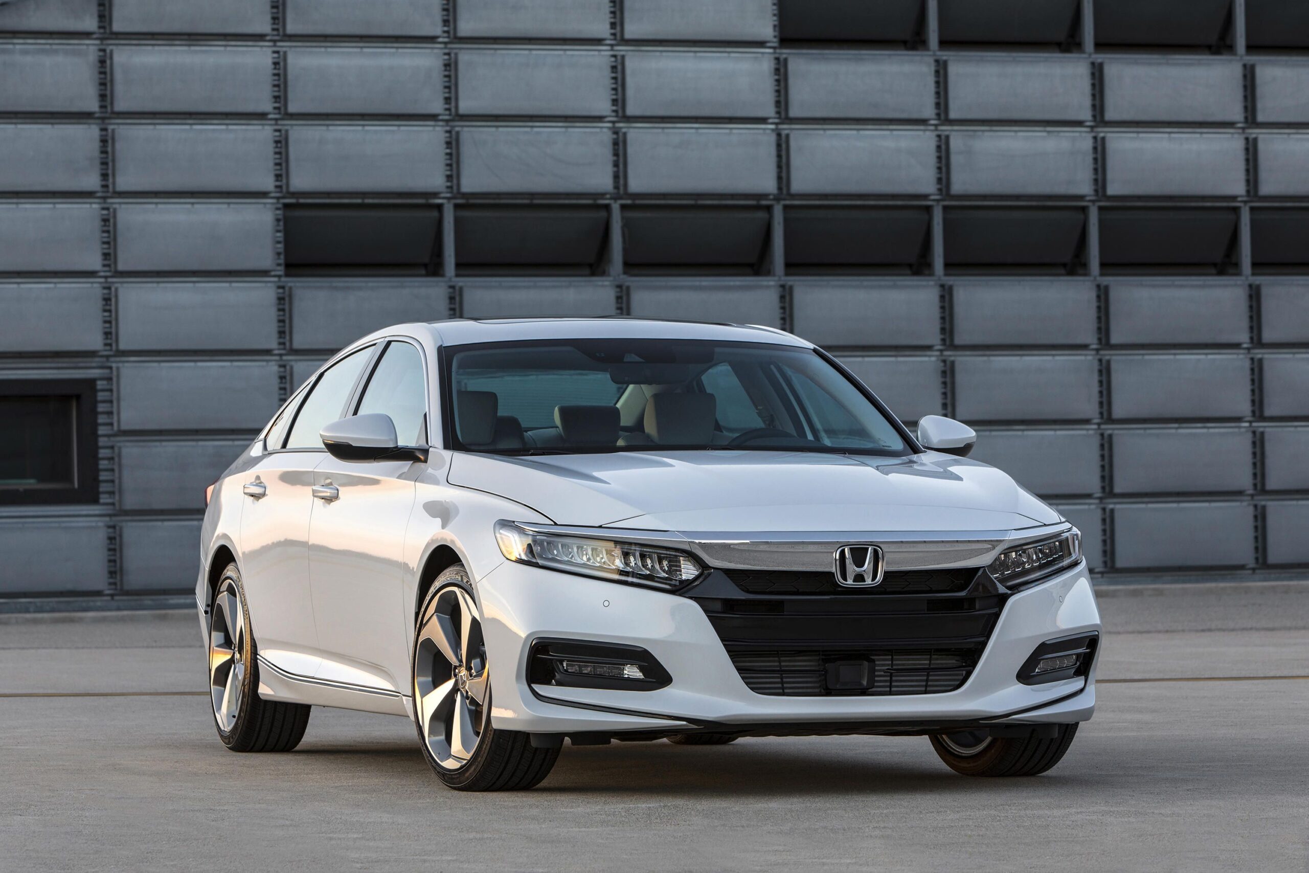 Aftermarket Replacement Windshields May Cause Honda Sensing Systems to Work Abnormally